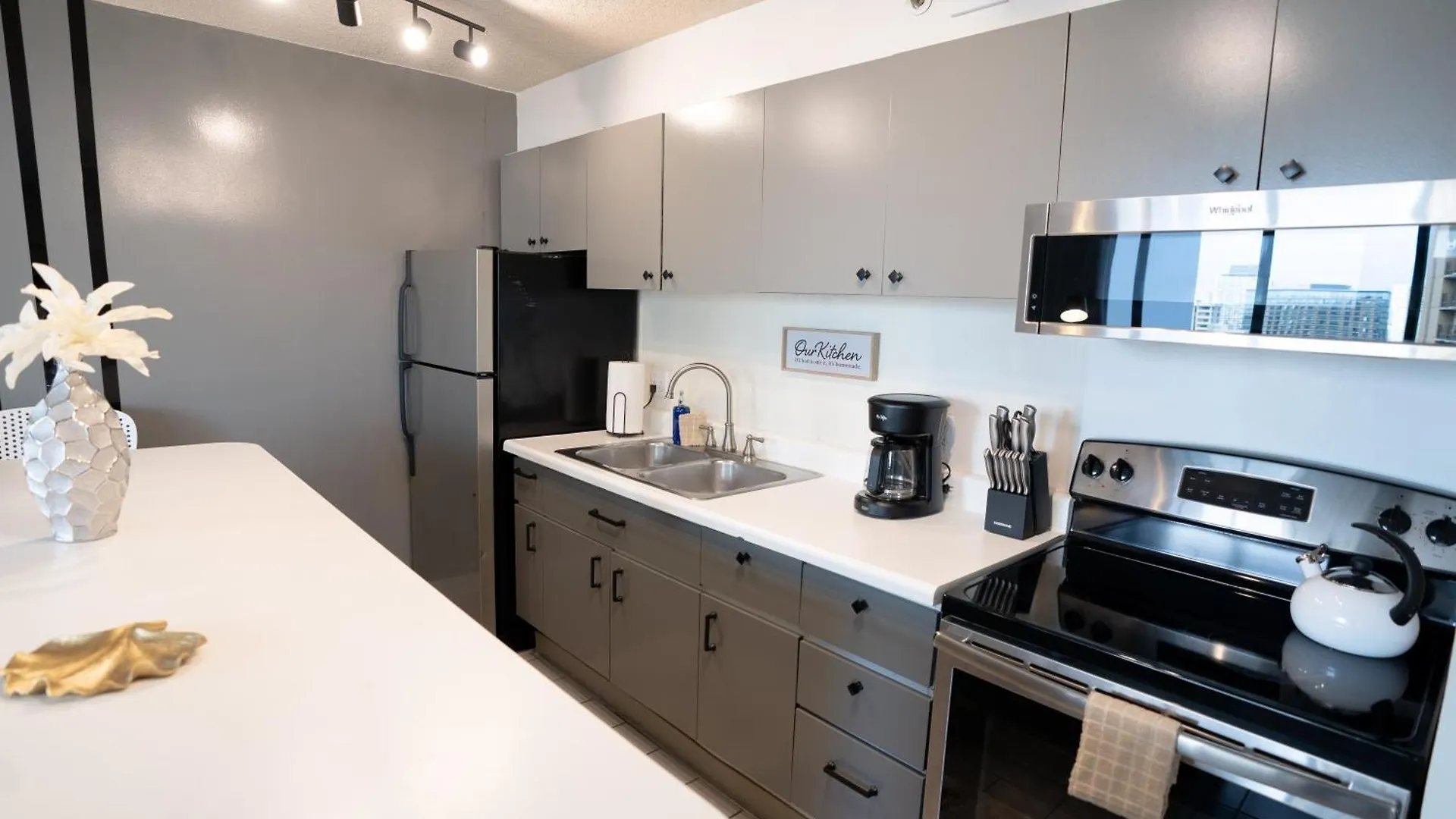 Oceanview Oasis On 28Th Floor - Steps To Waikiki Beach & Free Parking Honolulu